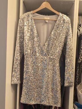 H&M | Dresses | Hm Sequin Long Sleeve Dress | Poshmark H&M | Dresses | Hm Sequin Long Sleeve Dress | Poshmark